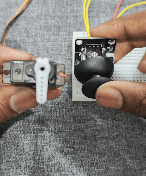 Joystick controlled Servo